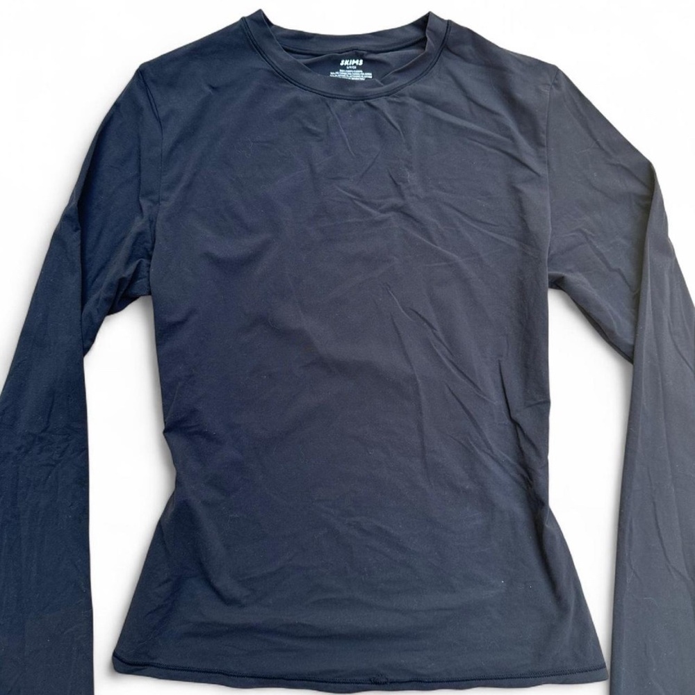 SKIMS *NWT FITS EVERYBODY LONG SLEEVE T-SHIRT | COLOR: ONYX - Picture 4 of 9